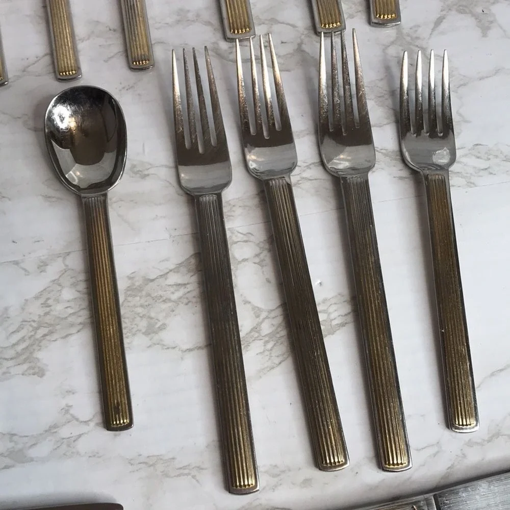 Reed & Barton Apollo Gold 18/8 Stainless Flatware 30 Piece Set Silverware
